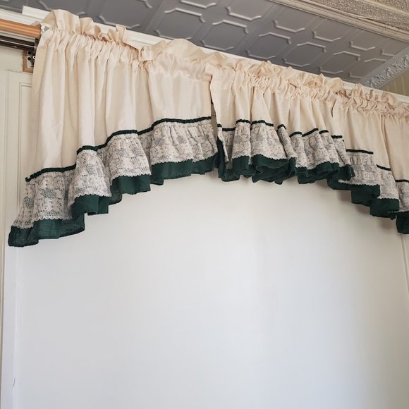 SOLD JC Penney Priscilla Swag 84W x 25L Valance Rod Pocket Cream Green Ruffle - Picture 4 of 14